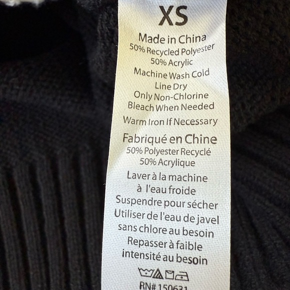 Desert Dreamer YinYang Black Pullover Sweater Size XS - Picture 5 of 9